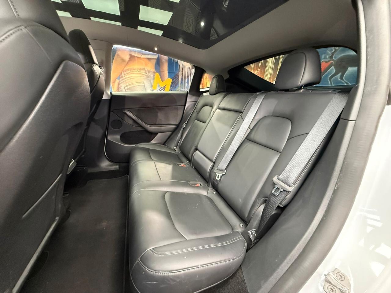 Tesla Model Y Long Range AWD (634)