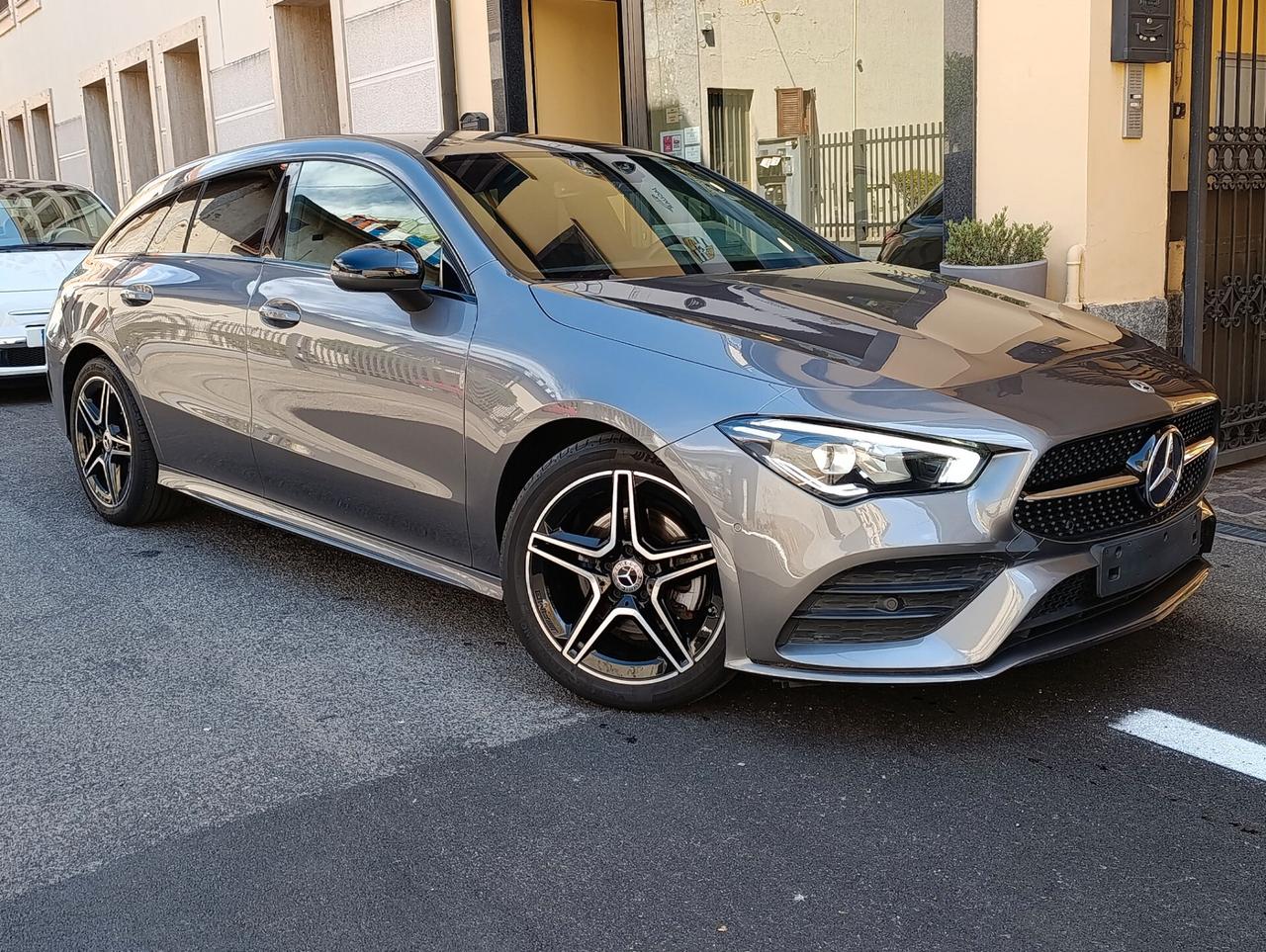 Mercedes-benz CLA 200 CLA 200 Automatic Shooting Brake Premium