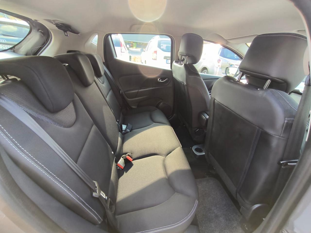 Renault Clio 1.2 75 CV 5 porte Duel *neopatentati*full optional*