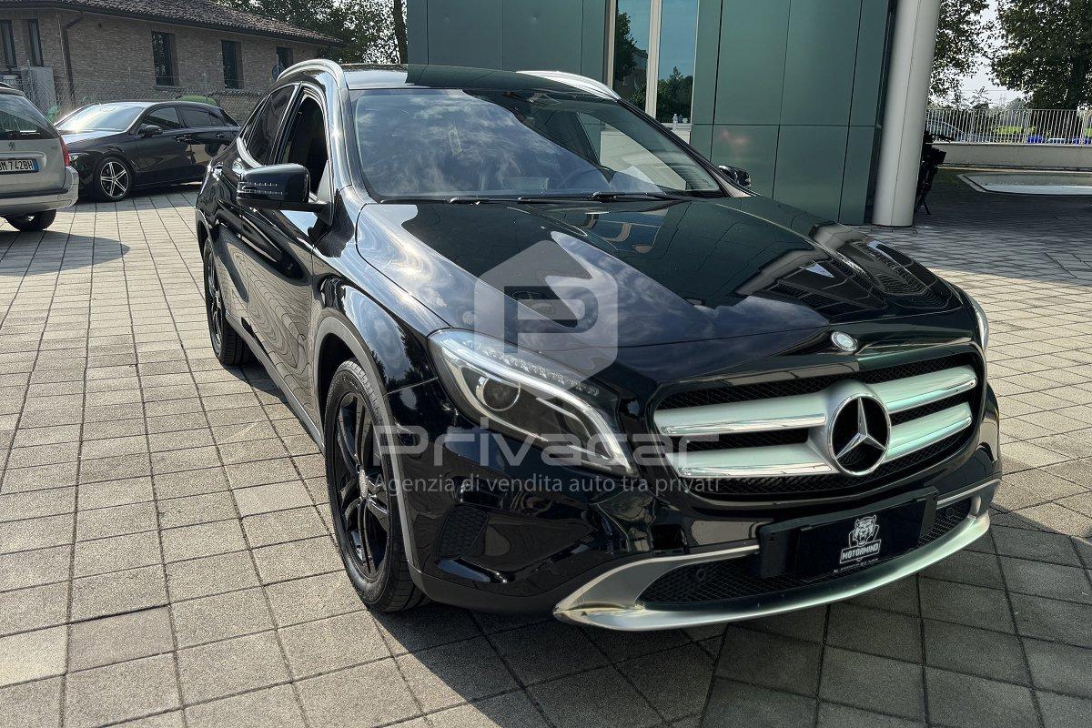 MERCEDES GLA 220 d Automatic 4Matic Sport
