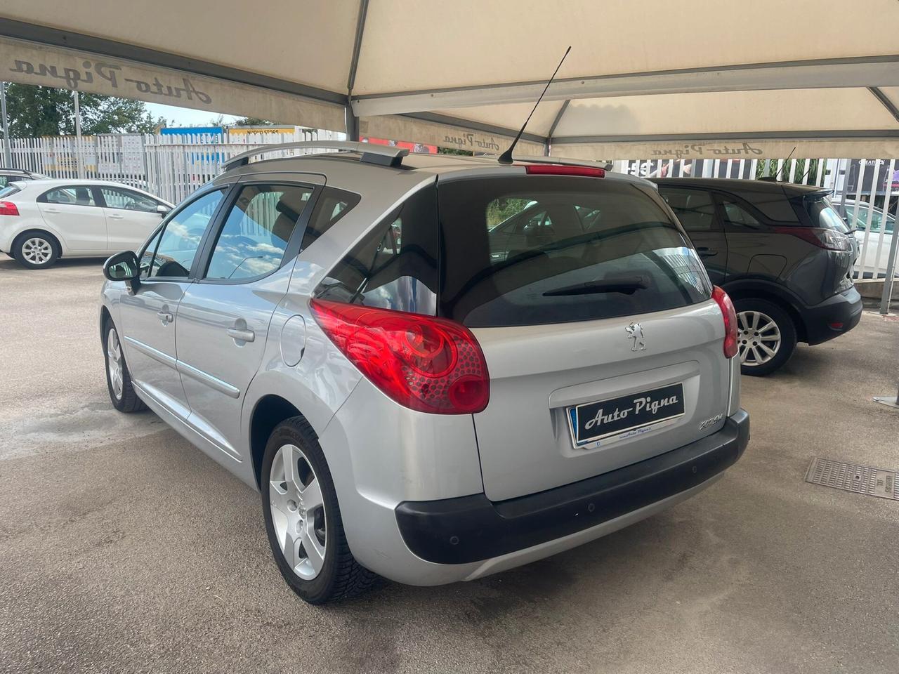 Peugeot 207 1.6 8V HDi 93CV SW Ciel Allure