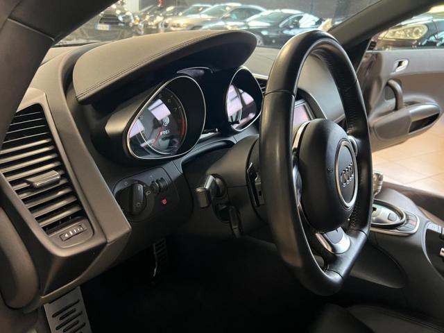 AUDI R8 Coupè 4.2 V8 quattro r-tronic FULL FULL SERVICE !