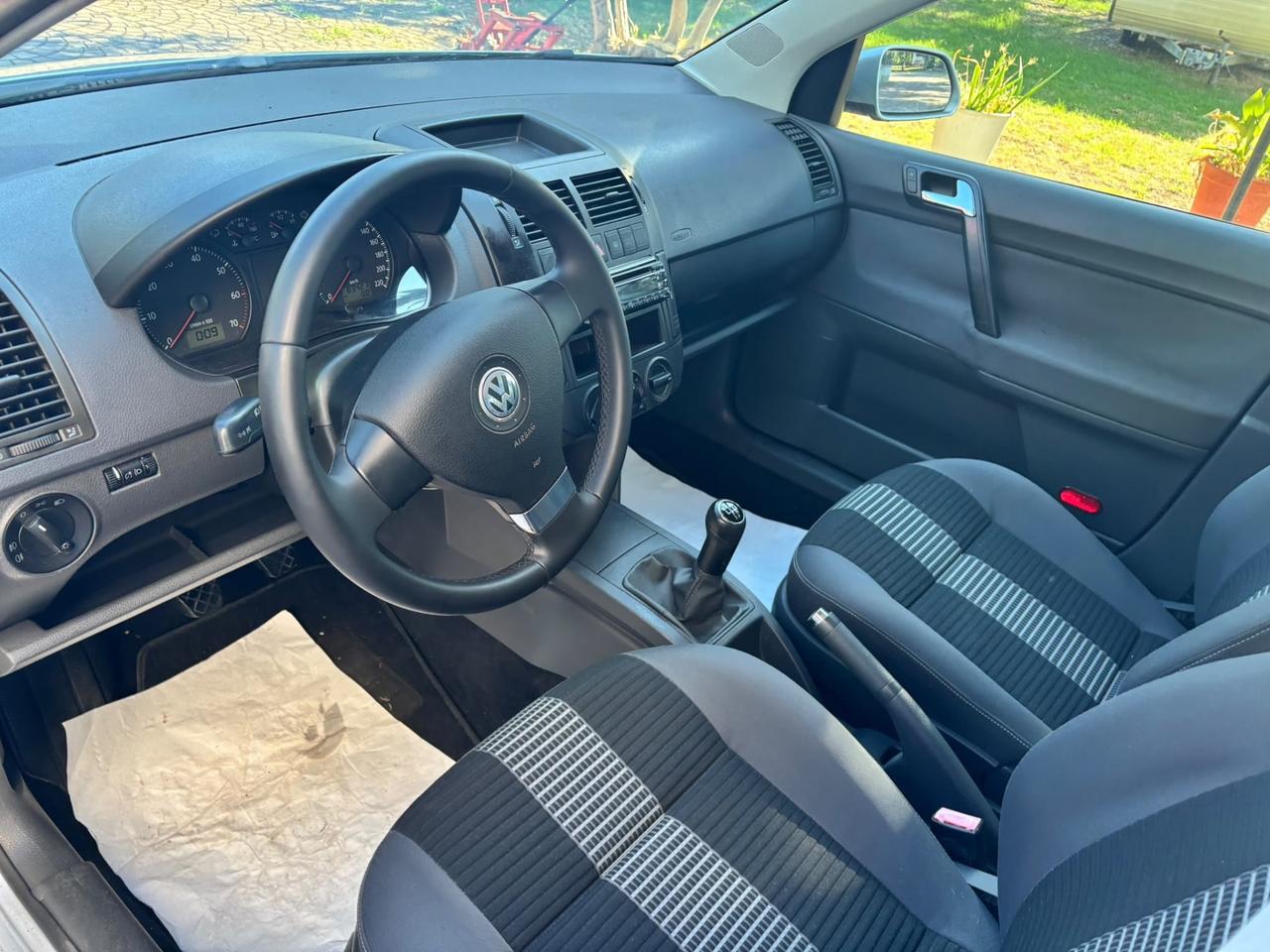 Volkswagen Polo 1.2/70CV 12V 5p. Trendline OK NEOPATENTATI SOLO 83.000 KM. PERMUTABILE