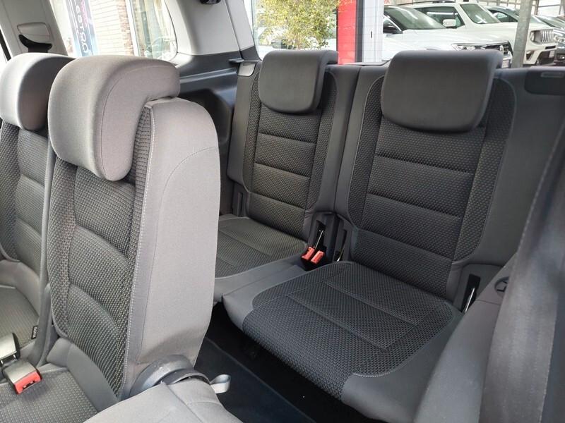 Volkswagen Touran Business 1.6 TDI DSG Comfortline