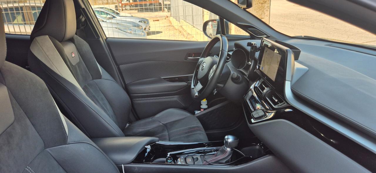 Toyota C-HR 2.0 Hybrid E-CVT GR Sport