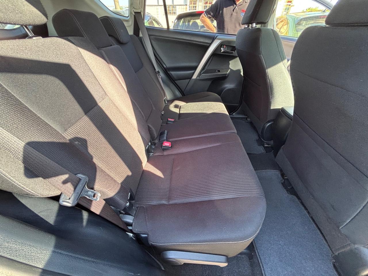 TOYOTA RAV-4 2.0 D-4D 4WD FULL OPTIONAL PERFETTO