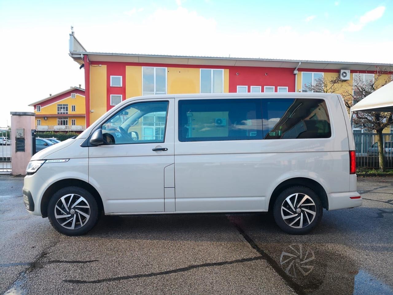 Volkswagen Multivan 2.0 TDI 150CV DSG 4MOTION Trendline 7posti ***PREZZO IVA INCLUSA***