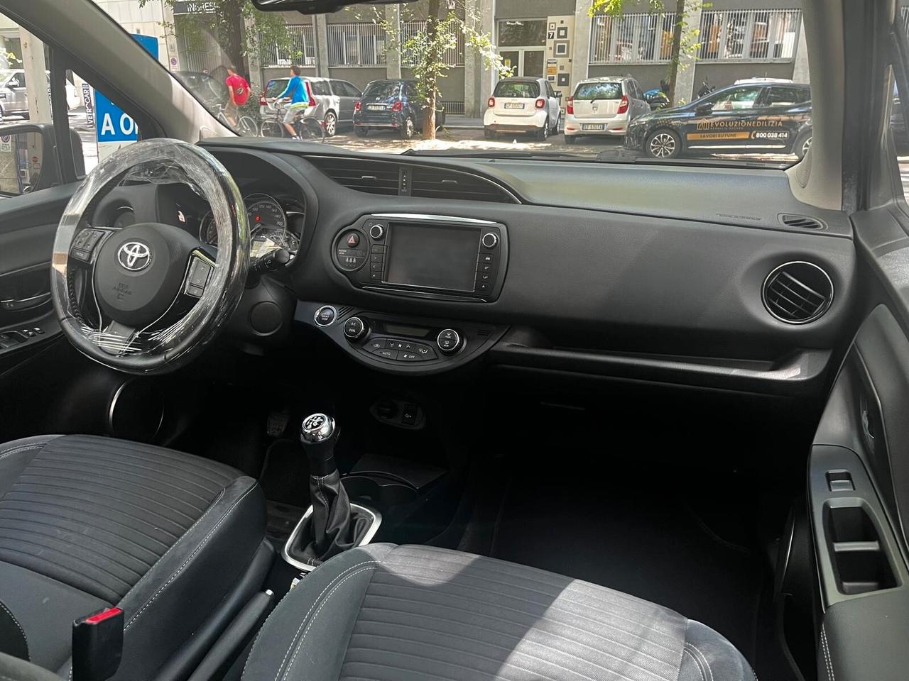 Toyota Yaris 1.0 5 porte Lounge