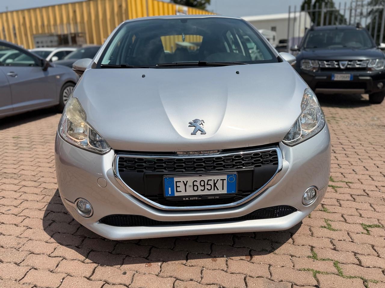 Peugeot 208 1.4 HDi 68 CV 5 porte Allure