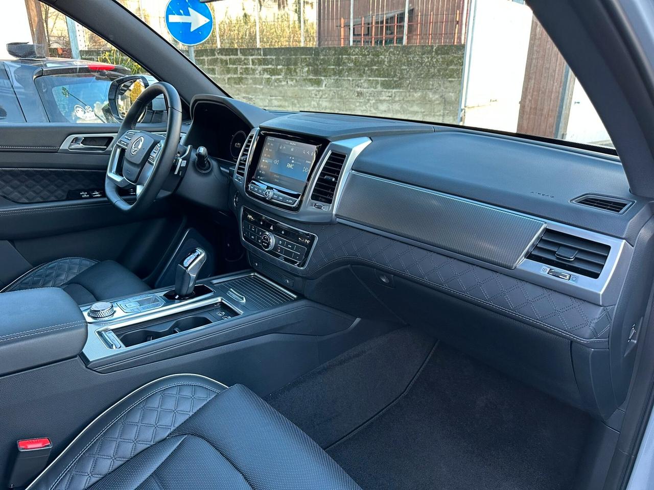 Ssangyong REXTON 2.2 4WD Dream 8 A/T