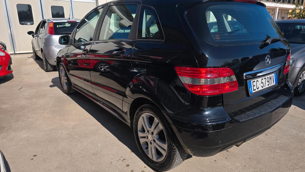 Mercedes-benz A 180 160 BlueEFFICIENCY