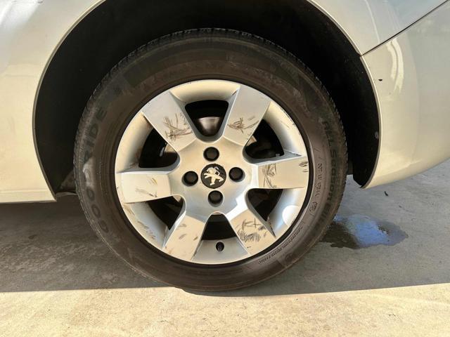 PEUGEOT 5008 1.6 HDi 115CV Business 7 POSTI FARI FENDINEBBIA