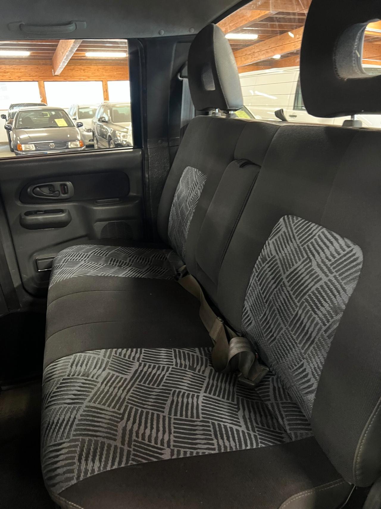 Mitsubishi L200 2.5 TDI 4x4 99PS/cv DC GLS Neopatentati