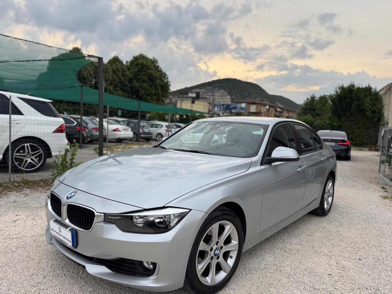 Bmw 320i Berlina 184cv Manuale Auto Pari al Nuovo
