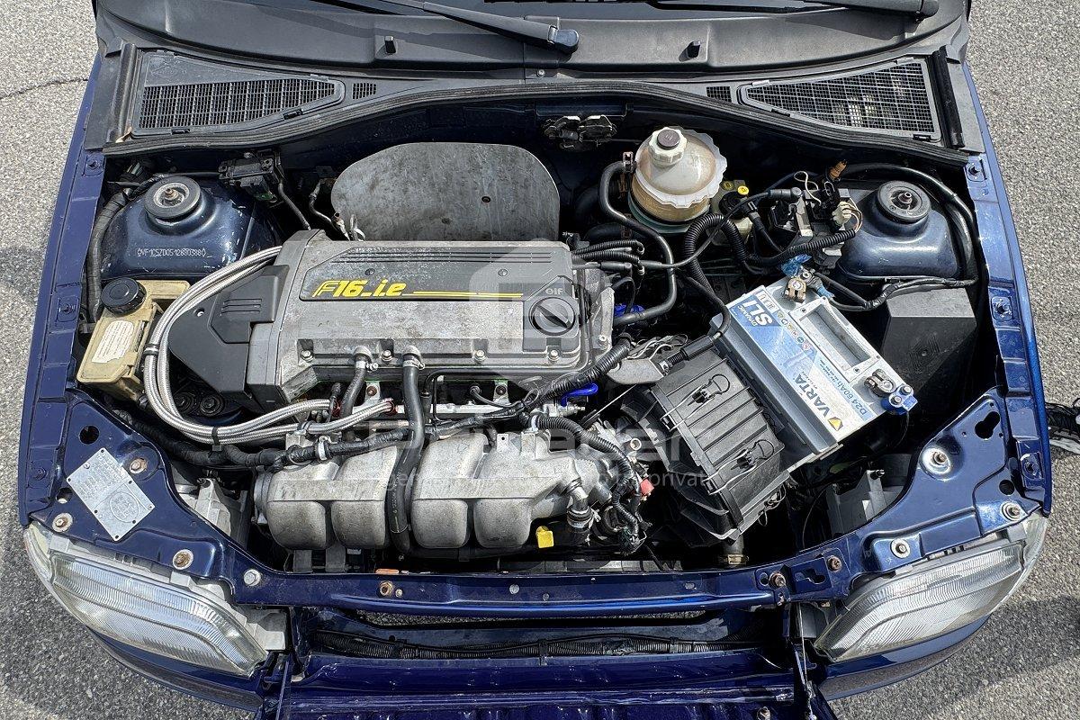 RENAULT Clio 1.8i 16V cat