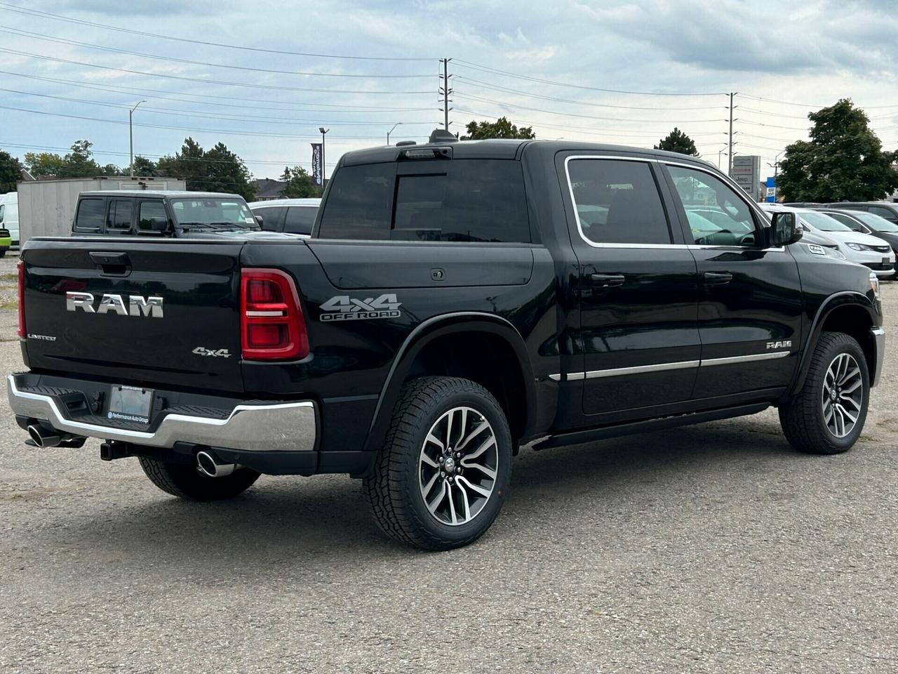 Dodge RAM 1500 LIMITED CREW CAB 4x4 3.0L HO - 2025