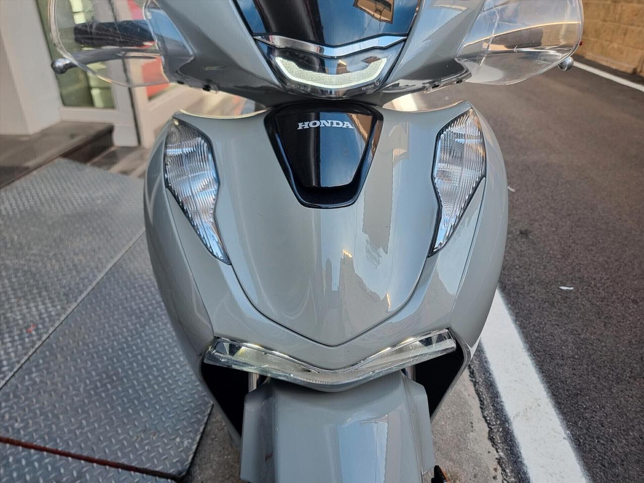 NEW Honda SH 125 UNICO PROPRIETRAIO