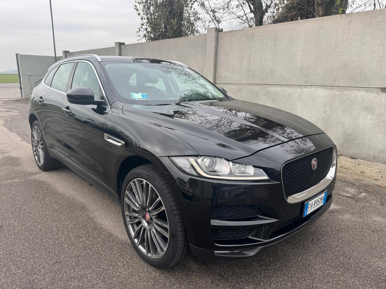 Jaguar F-Pace 2.0 D 180 CV Portfolio