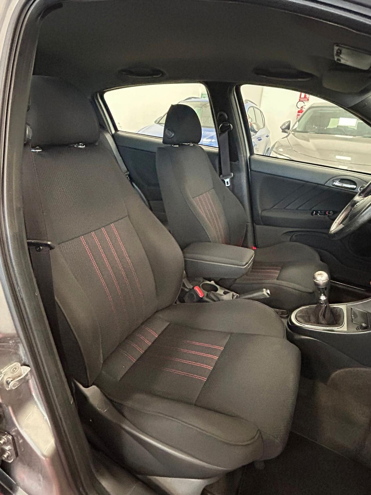 Alfa Romeo 147 1.9 JTD M-JET 16V 5 porte Q2