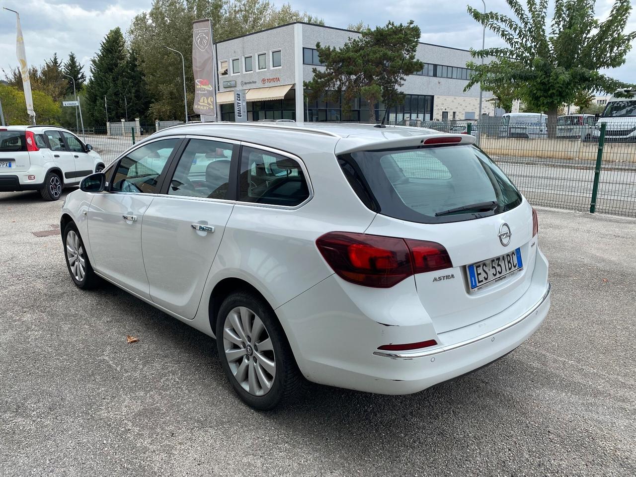 Opel Astra 1.7 CDTI 110CV Sports Tourer Elective - 2013