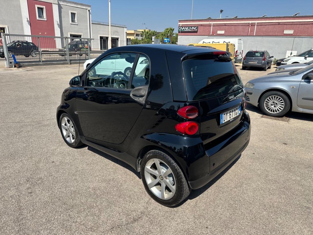 SMART CON POCHI KM PERFETTISSIMA
