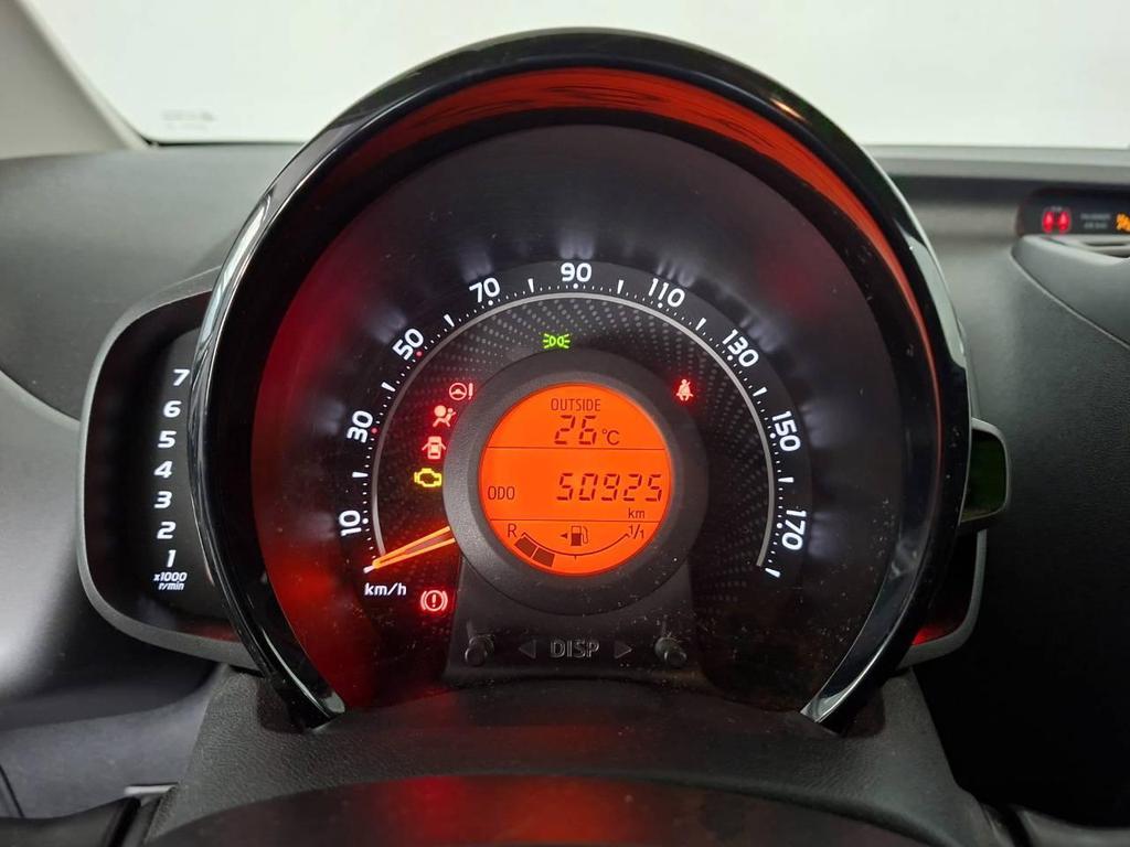 Toyota Aygo 5 Porte 1.0 VVT-i x-play