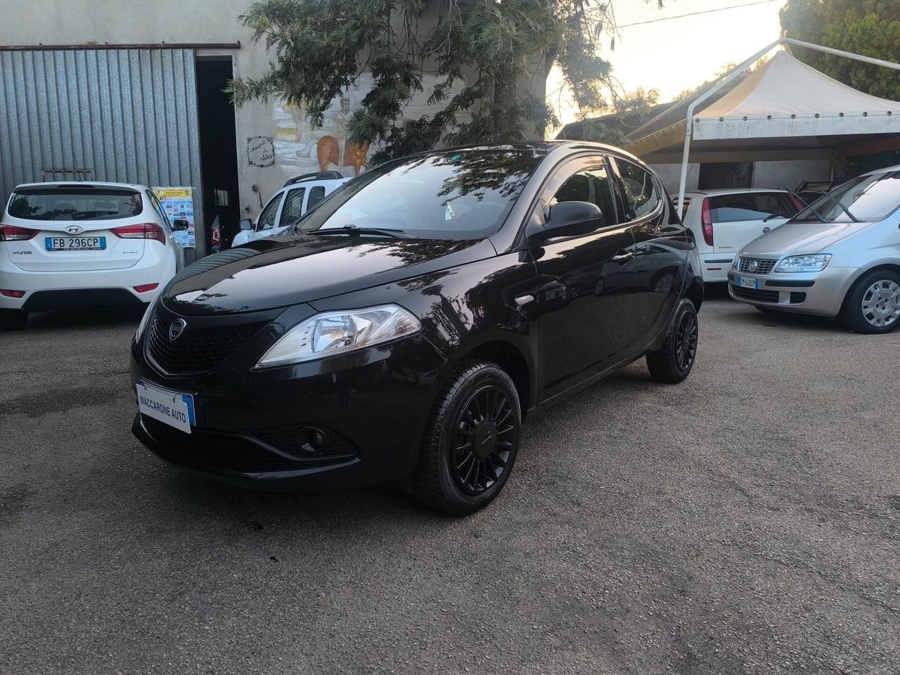 Lancia Ypsilon 0.9 TwinAir 85 CV 5 porte Metano Ecochic Gold