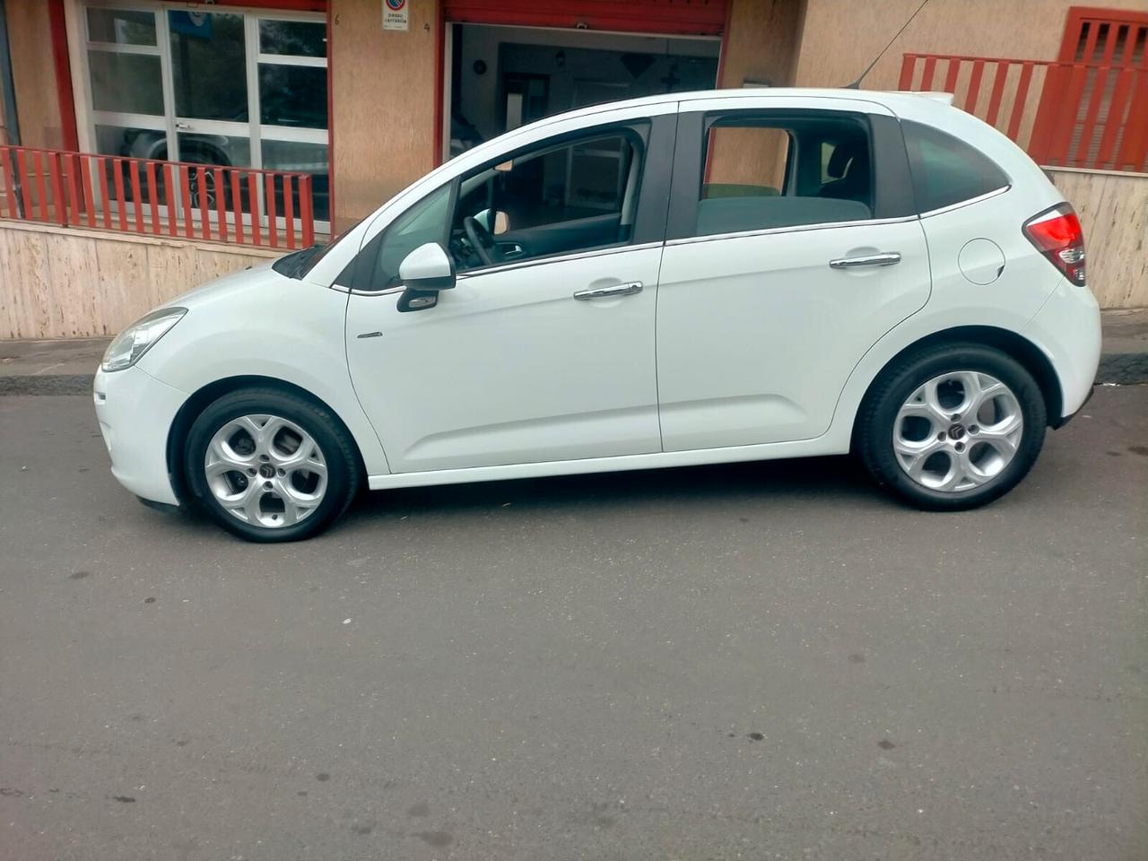 Citroen C3 PureTech 82 Live Edition EXCLUSIVE