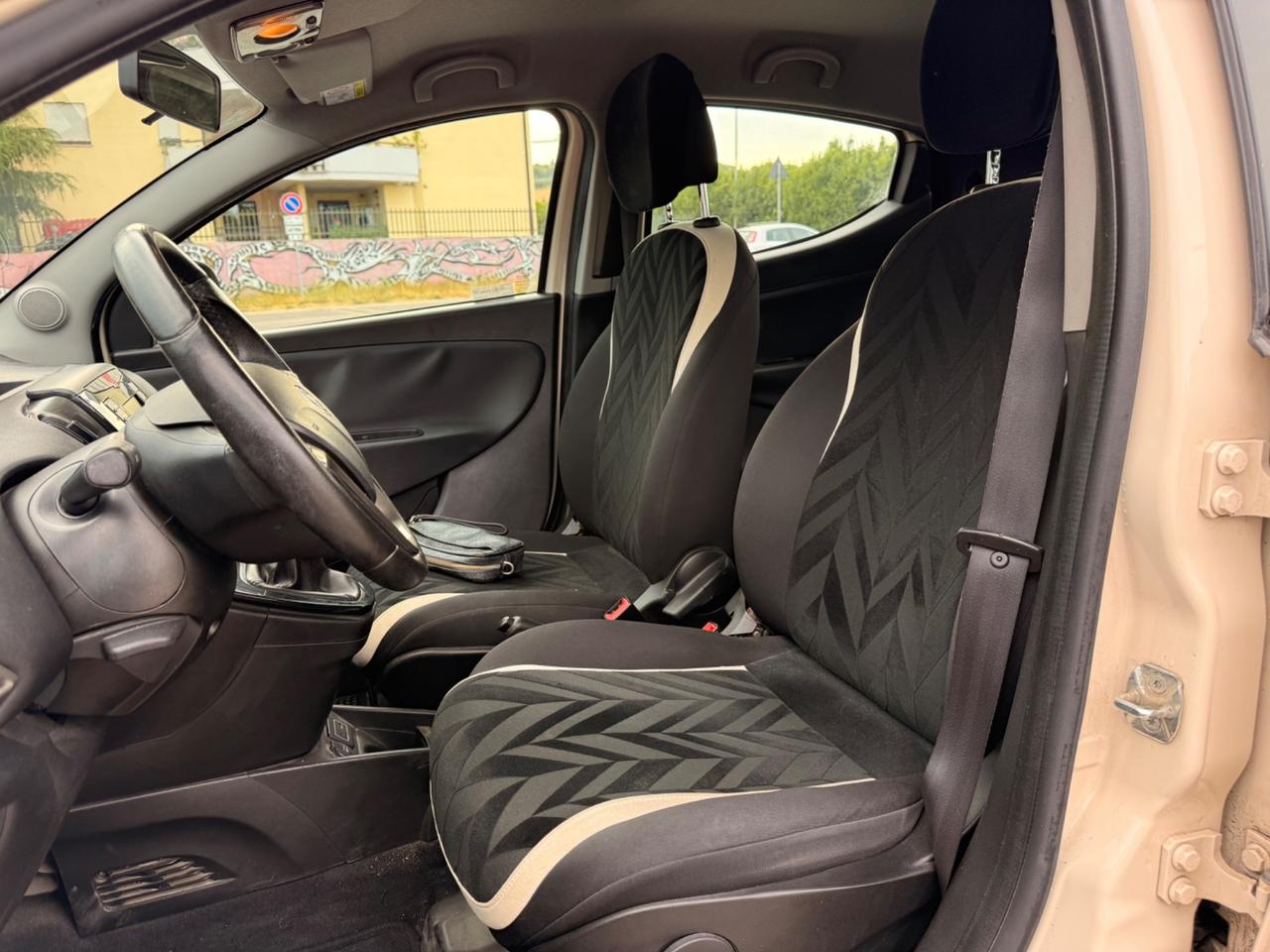 Lancia Ypsilon GARANZIA 12 MESI