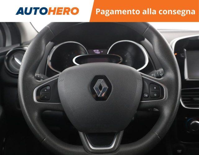 RENAULT Clio TCe 12V 75 CV 5 porte Moschino Life