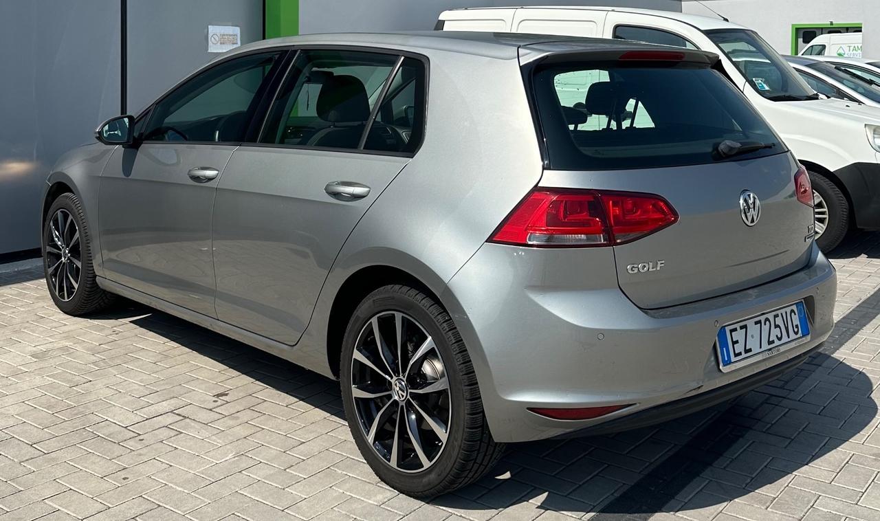 Volkswagen Golf 1.6 TDI ADATTA A NEOPATENTATI