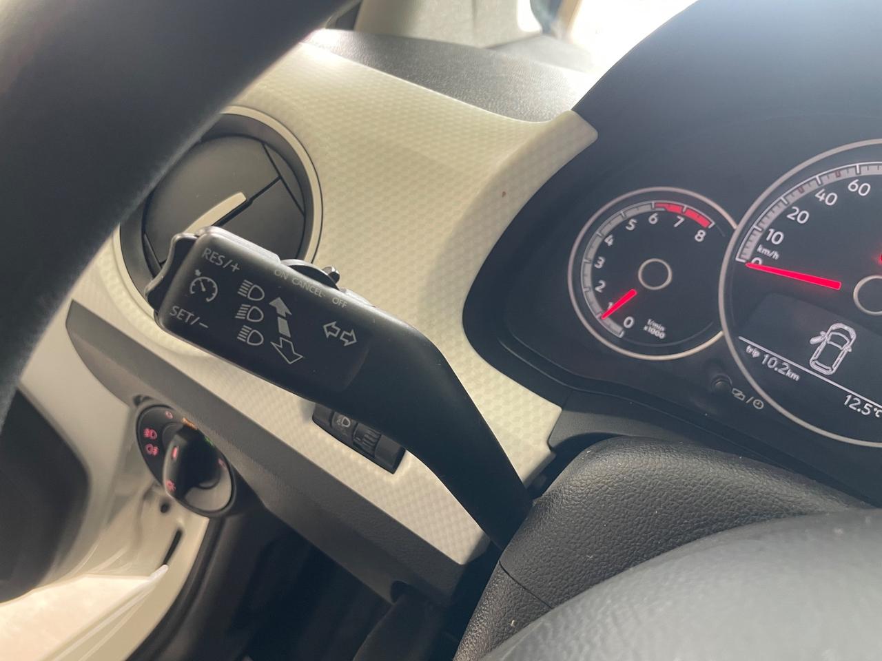 Volkswagen up! 1.0 75 CV 5p. move ASG - Nessun vincolo -