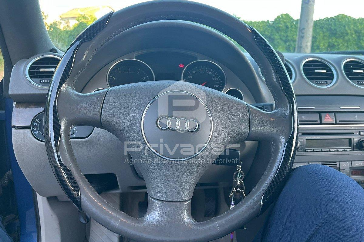 AUDI A4 2.4 V6 30V cat