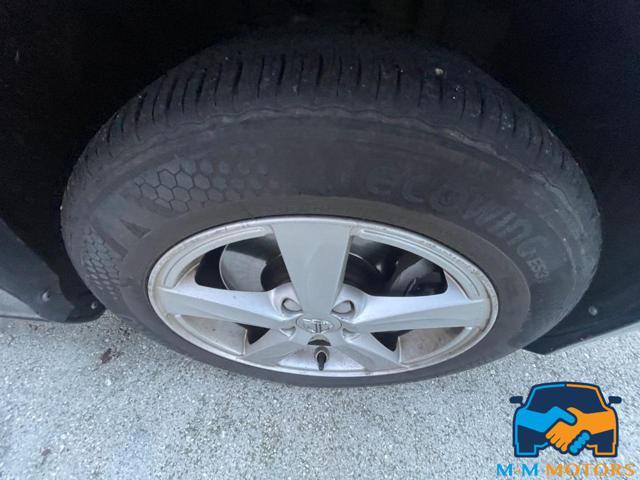 VOLVO V40 Kinetic con 12 mesi garanzia