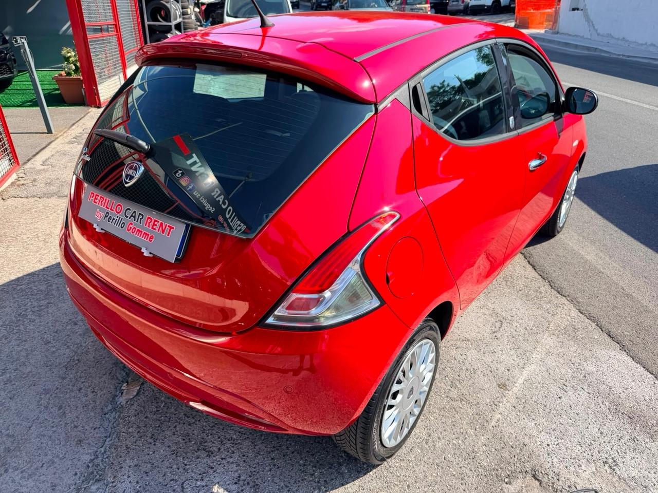 Lancia Ypsilon 1.2 69 CV 5 porte GPL Ecochic Gold