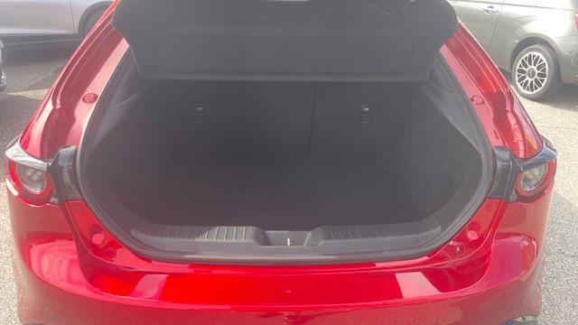 MAZDA 3 2.0L Skyactiv-G M-Hybrid Exclusive