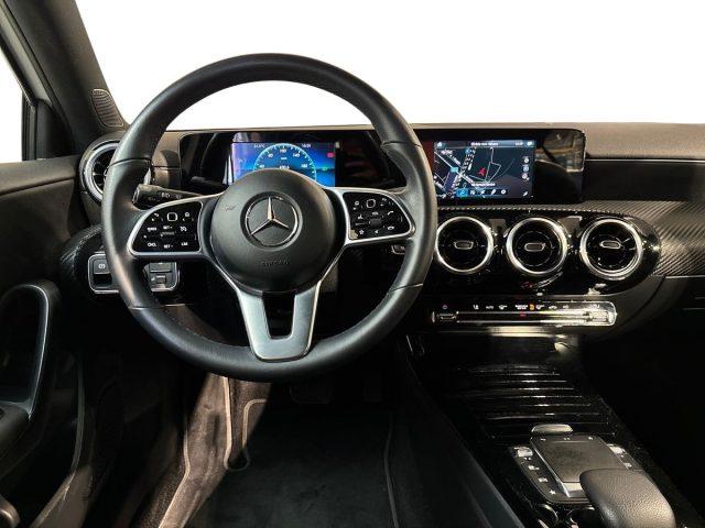 MERCEDES-BENZ A 180 d Automatic Business
