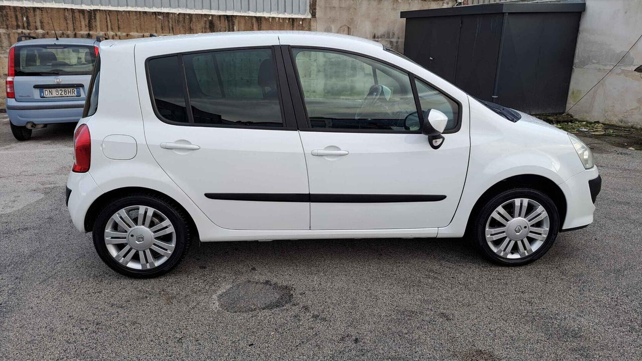 Renault Modus Grand 1.2 16V TCE 5 Porte