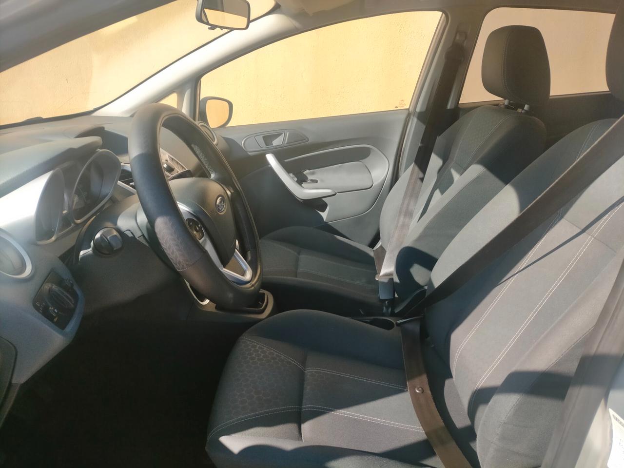 Ford Fiesta 1.4 TDCi 5p. Ghia