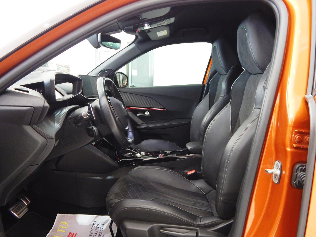 Peugeot 2008 1.5 bluehdi GT S&S EAT8 NAVI-PELLE-LED-FOCAL-KAMER