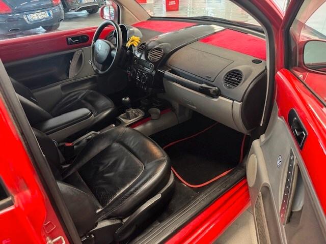 VOLKSWAGEN New Beetle 1.6