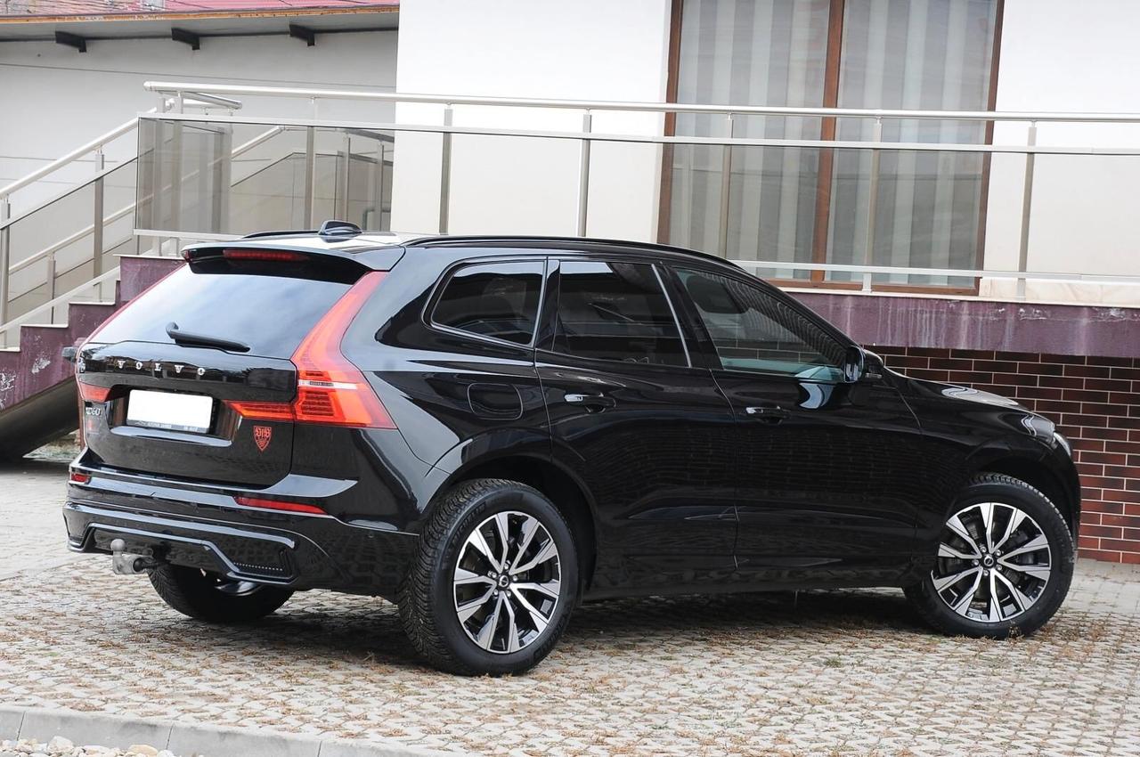 Volvo XC 60 XC60 B4 (d) AWD automatico Plus Dark
