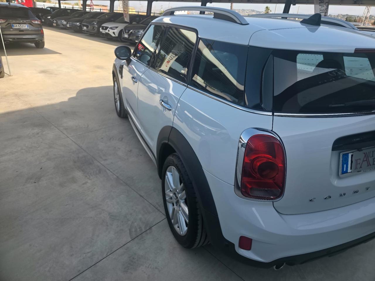 Mini Cooper D Countryman 2.0 Business Automatica
