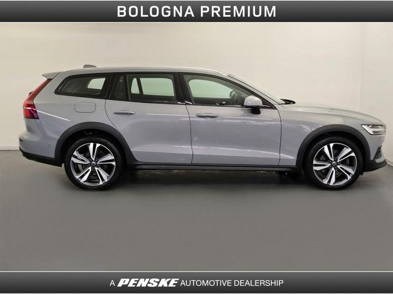 Volvo V60 Cross Country V60 Cross Country B4 (d) AWD automatico Plus