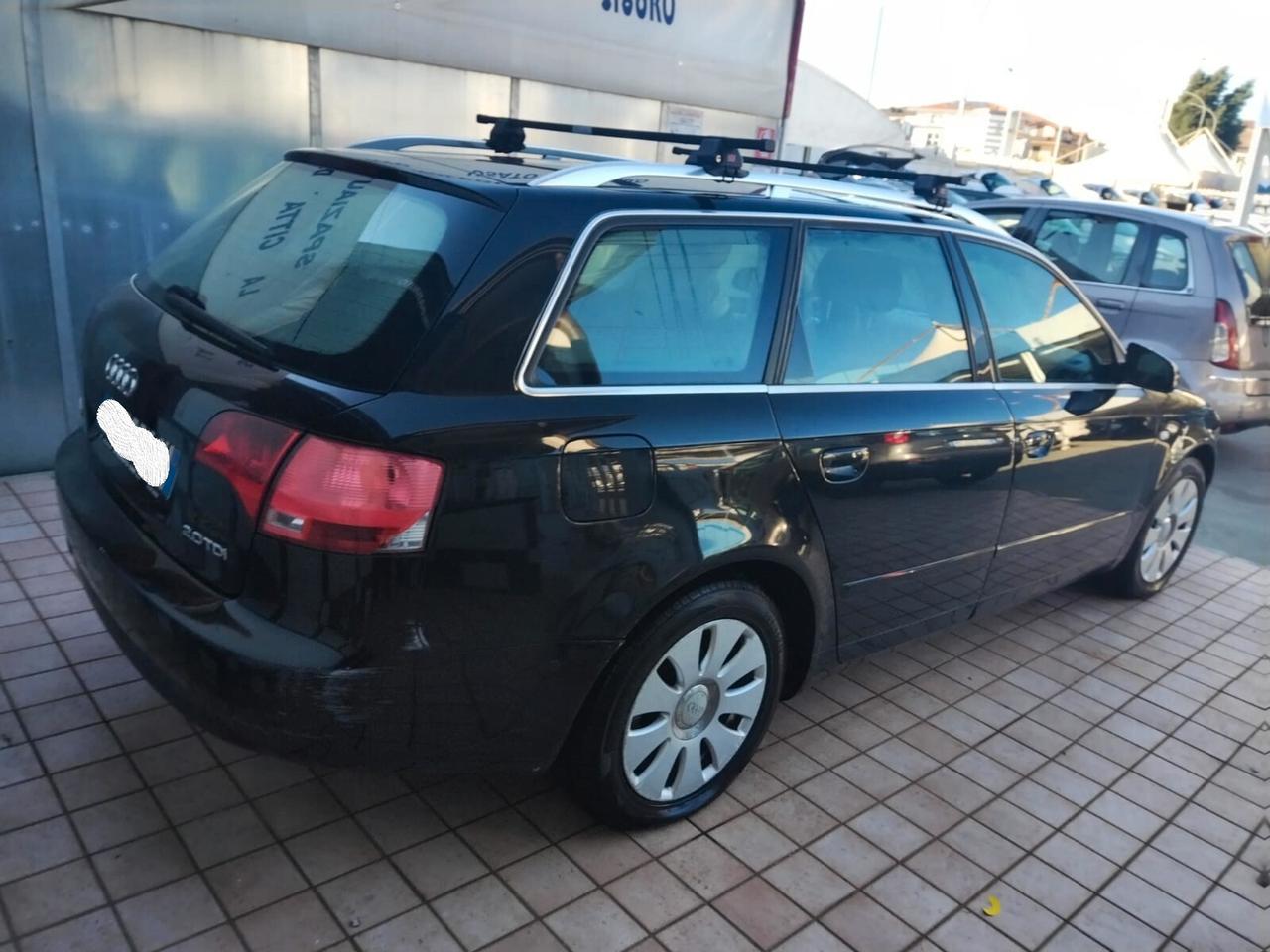 AUDI A4 AVANT