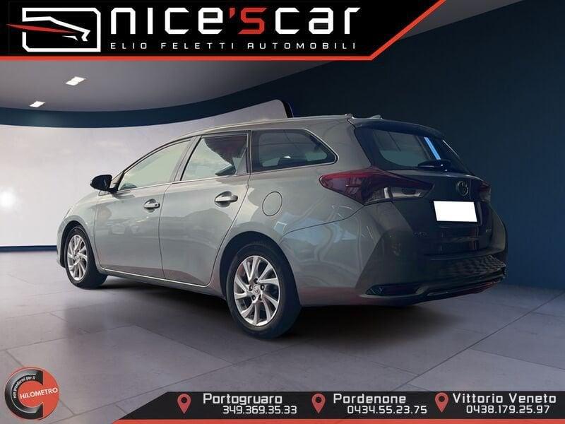 Toyota Auris Touring Sports 1.6 D-4D Business