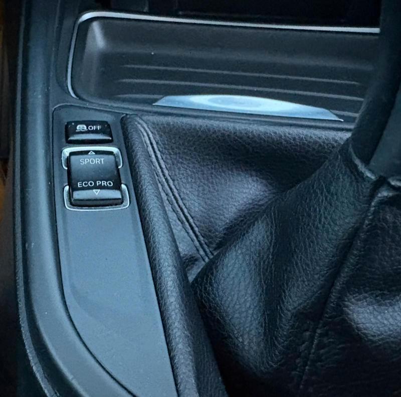 BMW Serie 3 Berlina 318d 2.0 DIESEL 143 CV Sport