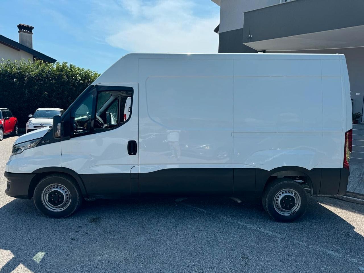 Iveco Daily 33S12V 2.3 HPT PM-TM Furgone