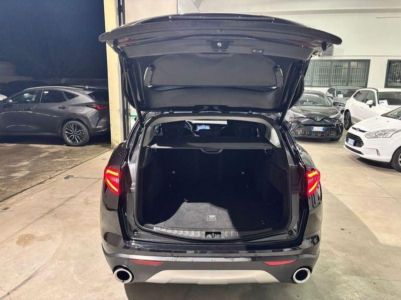 Alfa Romeo Stelvio Stelvio 2.2 Turbodiesel 160 CV AT8 RWD Business