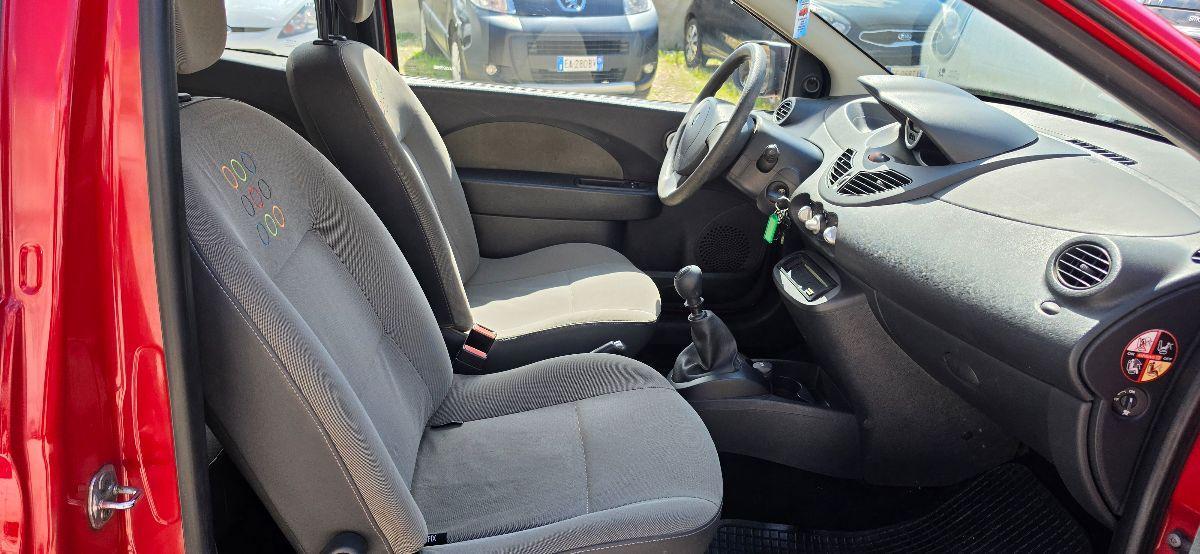 RENAULT Twingo 1.2 16V Dynamique